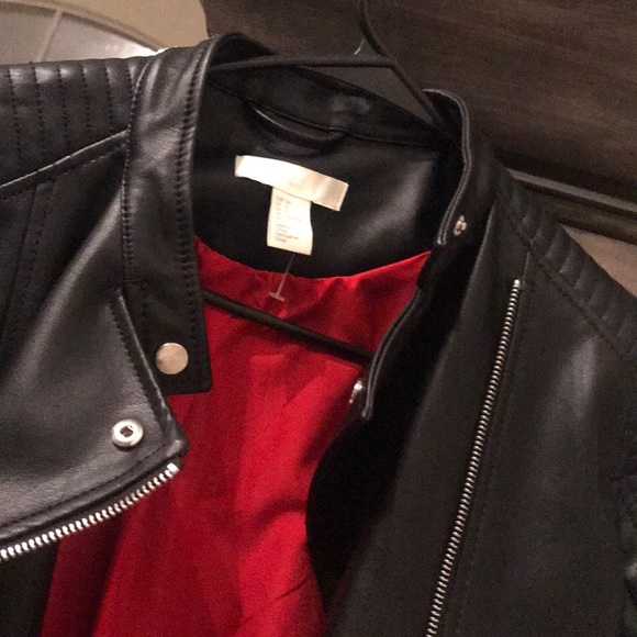 Black leather jacket - Picture 3 of 7